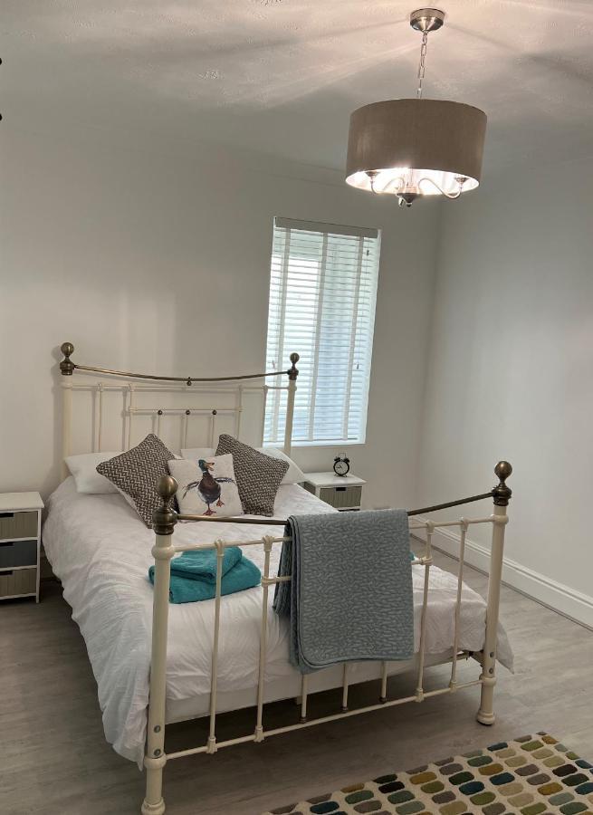 Large Three Bed Two Bathroom Flat In Central Торки Экстерьер фото