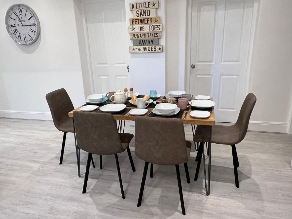 Large Three Bed Two Bathroom Flat In Central Торки Экстерьер фото