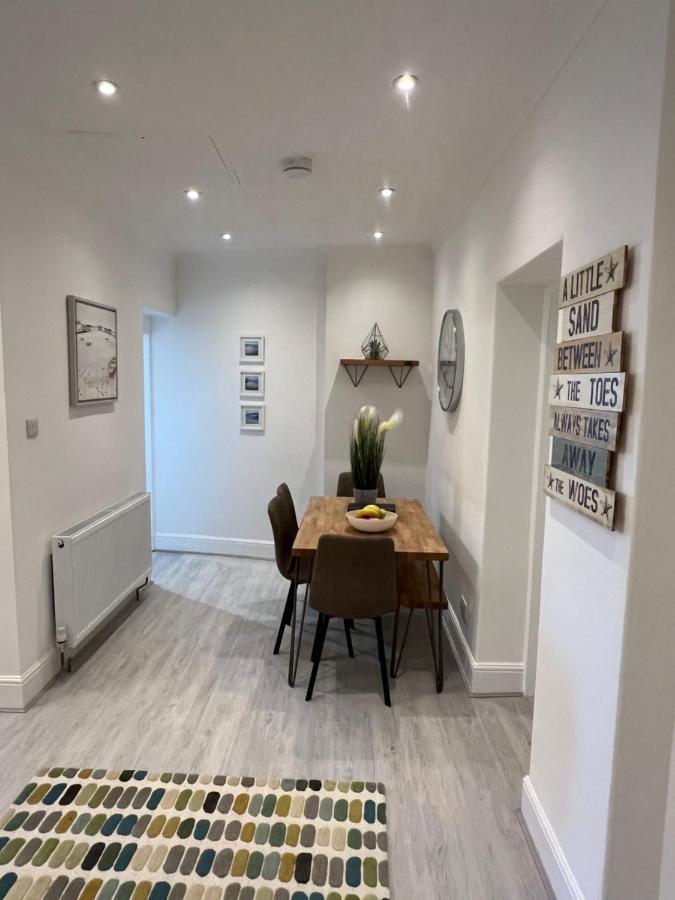 Large Three Bed Two Bathroom Flat In Central Торки Экстерьер фото