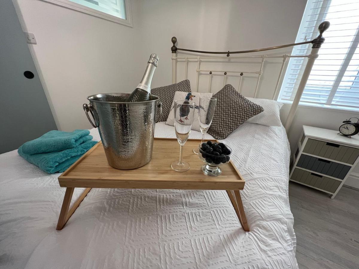 Large Three Bed Two Bathroom Flat In Central Торки Экстерьер фото